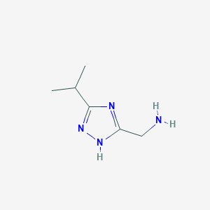 molecular formula C6H12N4 B2966599 [5-(Propan-2-YL)-4H-1,2,4-triazol-3-YL]methanamine CAS No. 944896-84-8