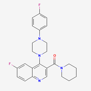 (6-Fluoro-4-(4-(4-fluorophenyl)piperazin-1-yl)quinolin-3-yl)(piperidin-1-yl)methanone