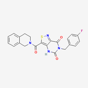 molecular formula C22H17FN4O3S B2966946 3-[3,4-dihydro-2(1H)-isoquinolinylcarbonyl]-6-(4-fluorobenzyl)isothiazolo[4,3-d]pyrimidine-5,7(4H,6H)-dione CAS No. 1251606-62-8