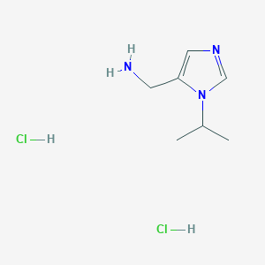 molecular formula C7H15Cl2N3 B2967134 (3-丙-2-基咪唑-4-基)甲胺；二盐酸盐 CAS No. 2445792-90-3