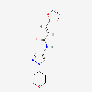 molecular formula C15H17N3O3 B2968126 (E)-3-(furan-2-yl)-N-(1-(tetrahydro-2H-pyran-4-yl)-1H-pyrazol-4-yl)acrylamide CAS No. 1798401-46-3