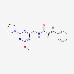 molecular formula C18H21N5O2 B2968926 N-((4-methoxy-6-(pyrrolidin-1-yl)-1,3,5-triazin-2-yl)methyl)cinnamamide CAS No. 2035022-38-7