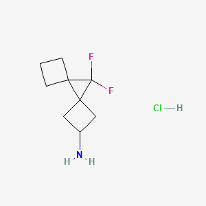 molecular formula C9H14ClF2N B2969558 9,9-二氟二螺[3.0.35.14]壬烷-7-胺；盐酸盐 CAS No. 2378507-04-9
