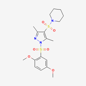 molecular formula C18H25N3O6S2 B2969934 1-((1-((2,5-dimethoxyphenyl)sulfonyl)-3,5-dimethyl-1H-pyrazol-4-yl)sulfonyl)piperidine CAS No. 956252-47-4