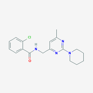 molecular formula C18H21ClN4O B2971590 2-chloro-N-{[6-methyl-2-(piperidin-1-yl)pyrimidin-4-yl]methyl}benzamide CAS No. 1797619-91-0