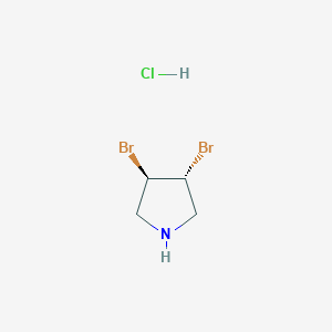 molecular formula C4H8Br2ClN B2972205 (3R,4R)-3,4-二溴吡咯烷；盐酸盐 CAS No. 100350-96-7