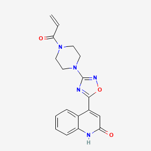 molecular formula C18H17N5O3 B2972441 4-[3-(4-Prop-2-enoylpiperazin-1-yl)-1,2,4-oxadiazol-5-yl]-1H-quinolin-2-one CAS No. 2249097-55-8