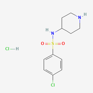 molecular formula C11H16Cl2N2O2S B2973459 4-氯-N-哌啶-4-基苯磺酰胺；盐酸盐 CAS No. 152627-25-3
