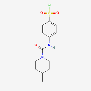molecular formula C13H17ClN2O3S B2973461 4-[(4-methylpiperidine-1-carbonyl)amino]benzenesulfonyl Chloride CAS No. 728864-67-3