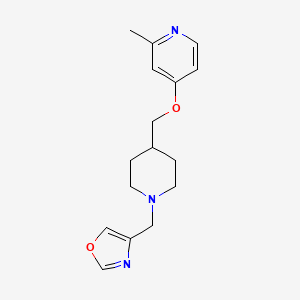 molecular formula C16H21N3O2 B2975382 4-[[4-[(2-Methylpyridin-4-yl)oxymethyl]piperidin-1-yl]methyl]-1,3-oxazole CAS No. 2379997-00-7