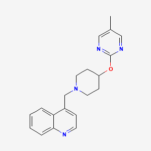 molecular formula C20H22N4O B2976423 4-[[4-(5-Methylpyrimidin-2-yl)oxypiperidin-1-yl]methyl]quinoline CAS No. 2224386-82-5