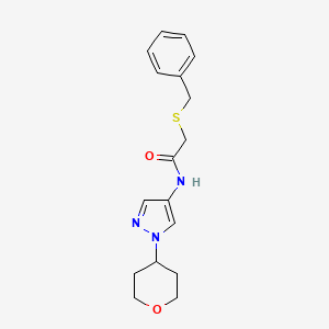molecular formula C17H21N3O2S B2977253 2-(benzylthio)-N-(1-(tetrahydro-2H-pyran-4-yl)-1H-pyrazol-4-yl)acetamide CAS No. 1448065-46-0