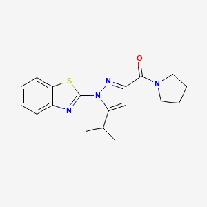 molecular formula C18H20N4OS B2977348 (1-(benzo[d]thiazol-2-yl)-5-isopropyl-1H-pyrazol-3-yl)(pyrrolidin-1-yl)methanone CAS No. 1013805-08-7
