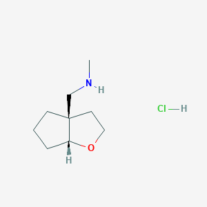 molecular formula C9H18ClNO B2978448 1-[(3Ar,6aR)-2,3,4,5,6,6a-hexahydrocyclopenta[b]furan-3a-yl]-N-methylmethanamine;hydrochloride CAS No. 2187426-46-4
