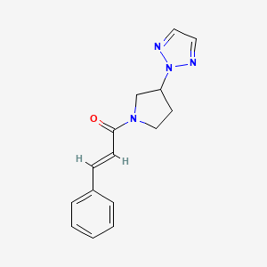 molecular formula C15H16N4O B2978704 (E)-1-(3-(2H-1,2,3-三唑-2-基)吡咯烷-1-基)-3-苯基丙-2-烯-1-酮 CAS No. 2035000-54-3