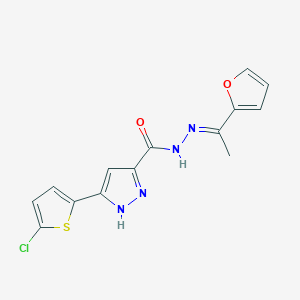 molecular formula C14H11ClN4O2S B2980096 (E)-3-(5-氯噻吩-2-基)-N'-(1-(呋喃-2-基)乙叉基)-1H-吡唑-5-甲酰肼 CAS No. 1285566-69-9