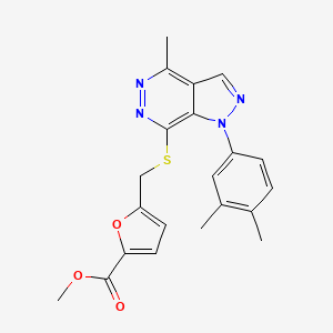 molecular formula C21H20N4O3S B2981304 5-(((1-(3,4-二甲基苯基)-4-甲基-1H-吡唑并[3,4-d]哒嗪-7-基)硫代)甲基)呋喃-2-甲酸甲酯 CAS No. 1105237-82-8