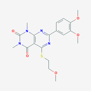 molecular formula C19H22N4O5S B2981891 7-(3,4-Dimethoxyphenyl)-5-(2-methoxyethylsulfanyl)-1,3-dimethylpyrimido[4,5-d]pyrimidine-2,4-dione CAS No. 872842-67-6