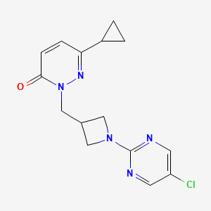 molecular formula C15H16ClN5O B2982076 2-{[1-(5-Chloropyrimidin-2-yl)azetidin-3-yl]methyl}-6-cyclopropyl-2,3-dihydropyridazin-3-one CAS No. 2199368-95-9