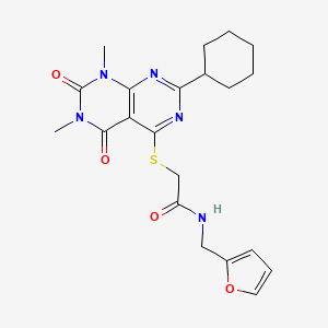 molecular formula C21H25N5O4S B2982249 2-((2-cyclohexyl-6,8-dimethyl-5,7-dioxo-5,6,7,8-tetrahydropyrimido[4,5-d]pyrimidin-4-yl)thio)-N-(furan-2-ylmethyl)acetamide CAS No. 893915-15-6