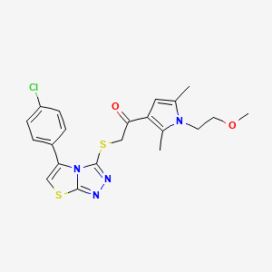 molecular formula C21H21ClN4O2S2 B2983709 2-{[5-(4-chlorophenyl)[1,3]thiazolo[2,3-c][1,2,4]triazol-3-yl]thio}-1-[1-(2-methoxyethyl)-2,5-dimethyl-1H-pyrrol-3-yl]ethanone CAS No. 690961-75-2