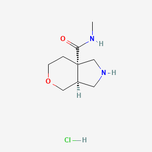 molecular formula C9H17ClN2O2 B2984074 (3As,7aS)-N-甲基-2,3,3a,4,6,7-六氢-1H-吡喃[3,4-c]吡咯-7a-甲酰胺；盐酸盐 CAS No. 2138076-54-5