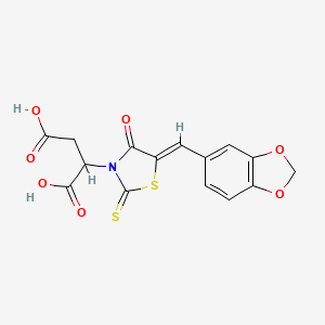 molecular formula C15H11NO7S2 B2984300 (Z)-2-(5-(benzo[d][1,3]dioxol-5-ylmethylene)-4-oxo-2-thioxothiazolidin-3-yl)succinic acid CAS No. 872696-44-1