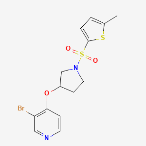 molecular formula C14H15BrN2O3S2 B2984345 3-Bromo-4-[1-(5-methylthiophen-2-yl)sulfonylpyrrolidin-3-yl]oxypyridine CAS No. 2380096-77-3