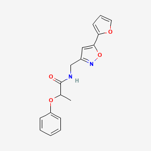 molecular formula C17H16N2O4 B2984861 N-((5-(furan-2-yl)isoxazol-3-yl)methyl)-2-phenoxypropanamide CAS No. 1105241-19-7