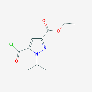 molecular formula C10H13ClN2O3 B2985989 Ethyl 5-(chlorocarbonyl)-1-isopropyl-1H-pyrazole-3-carboxylate CAS No. 1946816-89-2