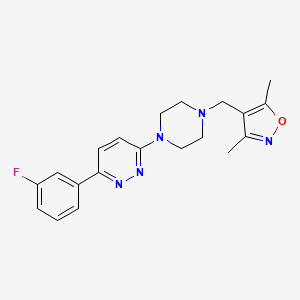 molecular formula C20H22FN5O B2986925 4-[[4-[6-(3-Fluorophenyl)pyridazin-3-yl]piperazin-1-yl]methyl]-3,5-dimethyl-1,2-oxazole CAS No. 2380170-69-2