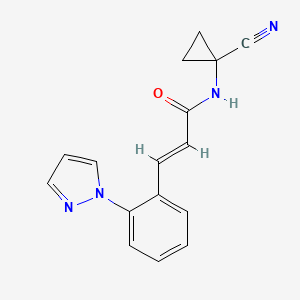 B2987609 (E)-N-(1-Cyanocyclopropyl)-3-(2-pyrazol-1-ylphenyl)prop-2-enamide CAS No. 1799261-65-6