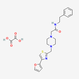 molecular formula C24H28N4O6S B2987859 2-(4-((4-(呋喃-2-基)噻唑-2-基)甲基)哌嗪-1-基)-N-苯乙基乙酰胺草酸盐 CAS No. 1351647-90-9