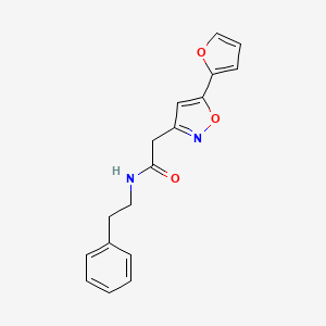 molecular formula C17H16N2O3 B2988531 2-(5-(furan-2-yl)isoxazol-3-yl)-N-phenethylacetamide CAS No. 1105243-34-2