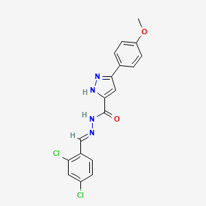 molecular formula C18H14Cl2N4O2 B2988655 (E)-N'-(2,4-dichlorobenzylidene)-3-(4-methoxyphenyl)-1H-pyrazole-5-carbohydrazide CAS No. 307320-41-8