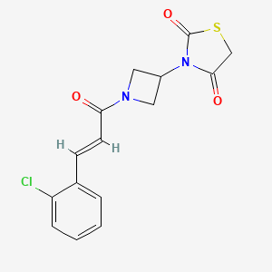 molecular formula C15H13ClN2O3S B2989075 (E)-3-(1-(3-(2-氯苯基)丙烯酰)氮杂环丁-3-基)噻唑烷-2,4-二酮 CAS No. 1799260-52-8