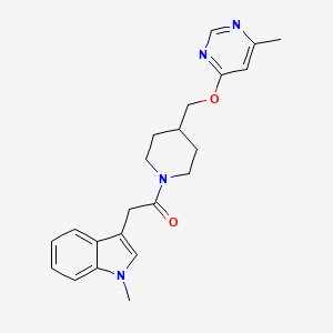 molecular formula C22H26N4O2 B2989191 2-(1-Methylindol-3-yl)-1-[4-[(6-methylpyrimidin-4-yl)oxymethyl]piperidin-1-yl]ethanone CAS No. 2379974-87-3