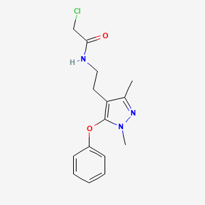 molecular formula C15H18ClN3O2 B2989403 2-氯-N-[2-(1,3-二甲基-5-苯氧基-1H-吡唑-4-基)乙基]乙酰胺 CAS No. 477711-44-7