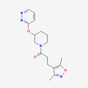 3-(3,5-Dimethylisoxazol-4-yl)-1-(3-(pyridazin-3-yloxy)piperidin-1-yl)propan-1-one