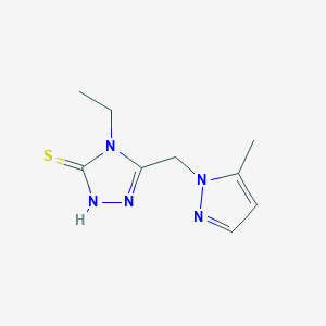 molecular formula C9H13N5S B2993305 4-Ethyl-5-((5-methyl-1H-pyrazol-1-yl)methyl)-4H-1,2,4-triazole-3-thiol CAS No. 1004020-62-5