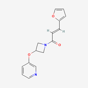 molecular formula C15H14N2O3 B2994413 (E)-3-(呋喃-2-基)-1-(3-(吡啶-3-氧基)氮杂环丁-1-基)丙-2-烯-1-酮 CAS No. 1904624-82-3