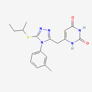 molecular formula C18H21N5O2S B2994909 6-((5-(叔丁基硫)-4-(间甲苯基)-4H-1,2,4-三唑-3-基)甲基)嘧啶-2,4(1H,3H)-二酮 CAS No. 852047-35-9