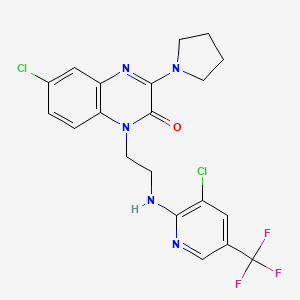 molecular formula C20H18Cl2F3N5O B2994941 6-氯-1-(2-{[3-氯-5-(三氟甲基)-2-吡啶基]氨基}乙基)-3-(1-吡咯烷基)-2(1H)-喹喔啉酮 CAS No. 303986-15-4