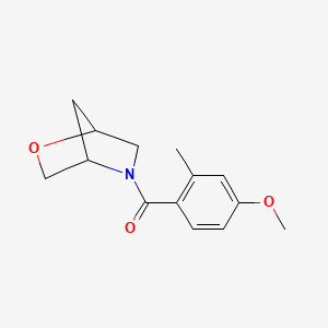 molecular formula C14H17NO3 B2995221 2-氧杂-5-氮杂双环[2.2.1]庚烷-5-基(4-甲氧基-2-甲基苯基)甲酮 CAS No. 2034611-89-5