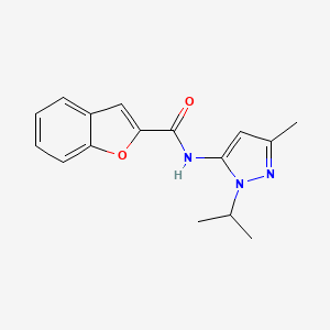 molecular formula C16H17N3O2 B2995645 N-(1-isopropyl-3-methyl-1H-pyrazol-5-yl)benzofuran-2-carboxamide CAS No. 1170077-17-4