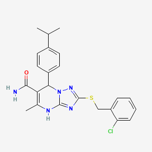 molecular formula C23H24ClN5OS B2995680 2-((2-Chlorobenzyl)thio)-7-(4-isopropylphenyl)-5-methyl-4,7-dihydro-[1,2,4]triazolo[1,5-a]pyrimidine-6-carboxamide CAS No. 536991-84-1