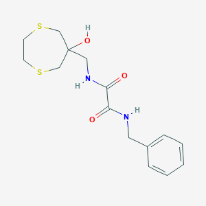 molecular formula C15H20N2O3S2 B2995765 N-Benzyl-N'-[(6-hydroxy-1,4-dithiepan-6-yl)methyl]oxamide CAS No. 2415572-56-2