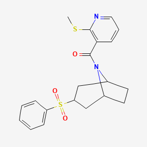 molecular formula C20H22N2O3S2 B2995833 (2-(methylthio)pyridin-3-yl)((1R,5S)-3-(phenylsulfonyl)-8-azabicyclo[3.2.1]octan-8-yl)methanone CAS No. 1797981-16-8