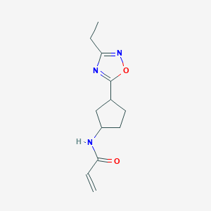 molecular formula C12H17N3O2 B2995942 N-[3-(3-Ethyl-1,2,4-oxadiazol-5-yl)cyclopentyl]prop-2-enamide CAS No. 2305455-02-9