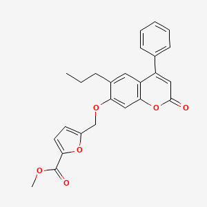 molecular formula C25H22O6 B2996383 methyl 5-{[(2-oxo-4-phenyl-6-propyl-2H-chromen-7-yl)oxy]methyl}-2-furoate CAS No. 405917-00-2